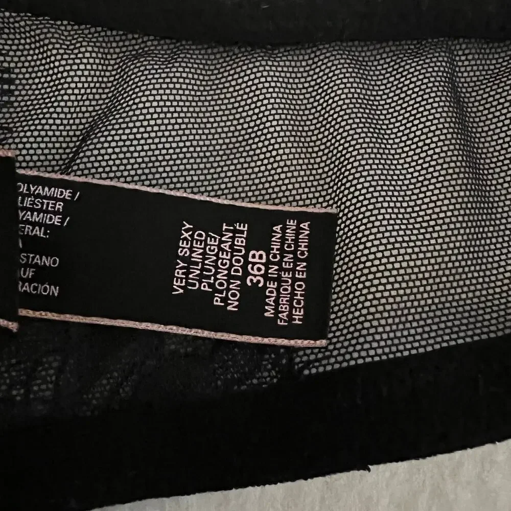 Victoria’s Secret very sexy unlined Strappy Plunge Lace Mesh Bra 36B